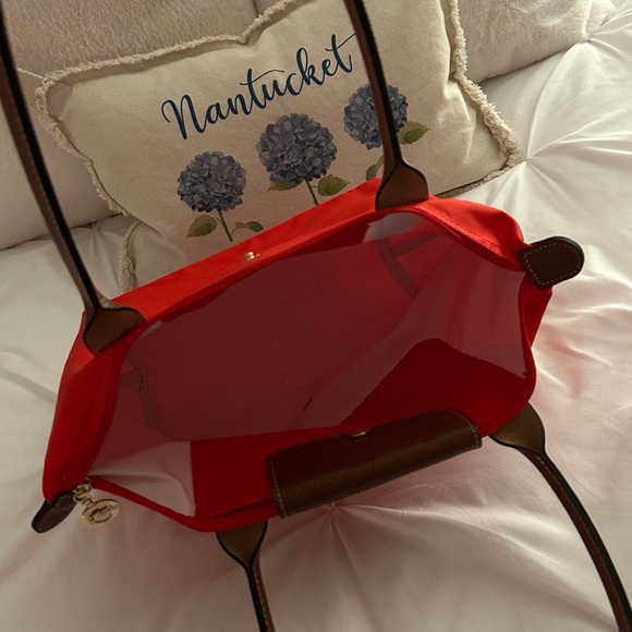 BRAND NEW !!! Red longchamp tote - Picture 6 of 7